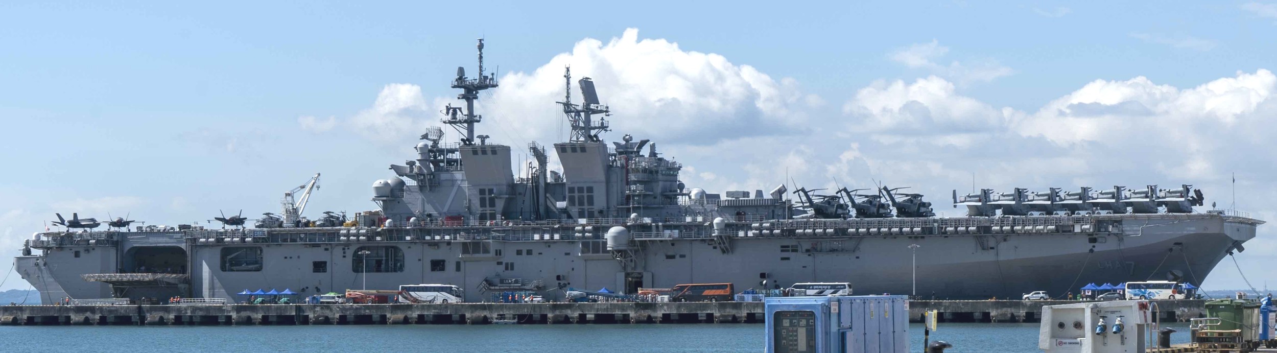 lha-7 uss tripoli america class amphibious assault ship landing us navy marines vmm-262 changi singapore 65