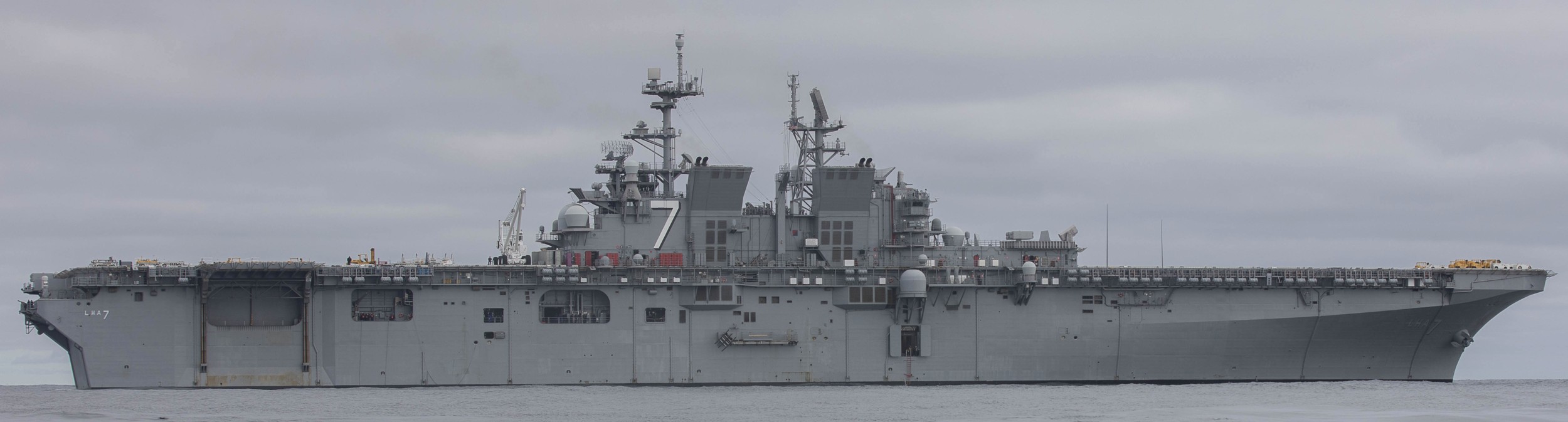 lha-7 uss tripoli amphibious assault ship landing navy off california 2024 76