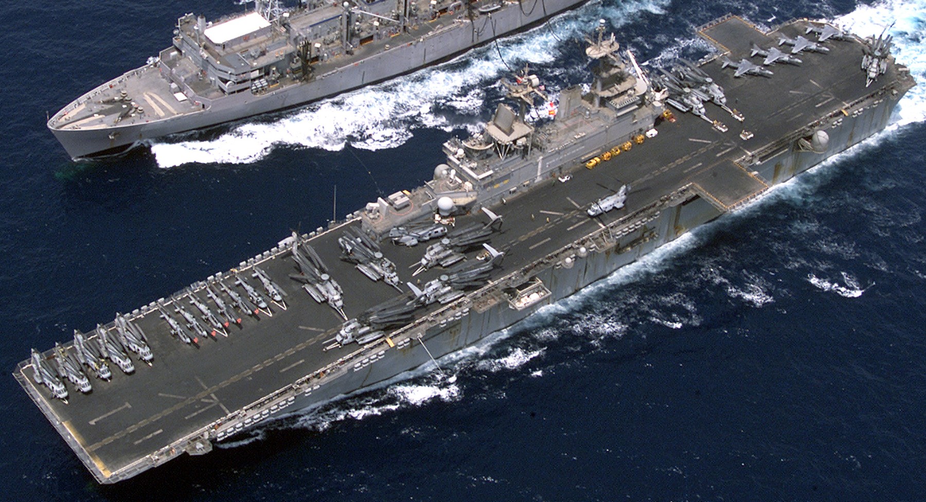 lhd-1 uss wasp amphibious assault landing ship dock helicopter us navy operation enduring freedom 12