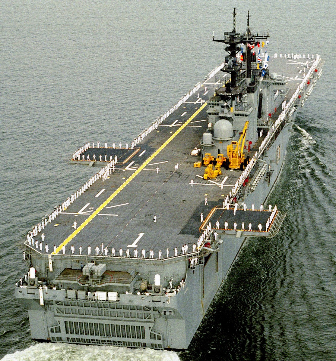lhd-1 uss wasp amphibious assault landing ship dock helicopter us navy 58