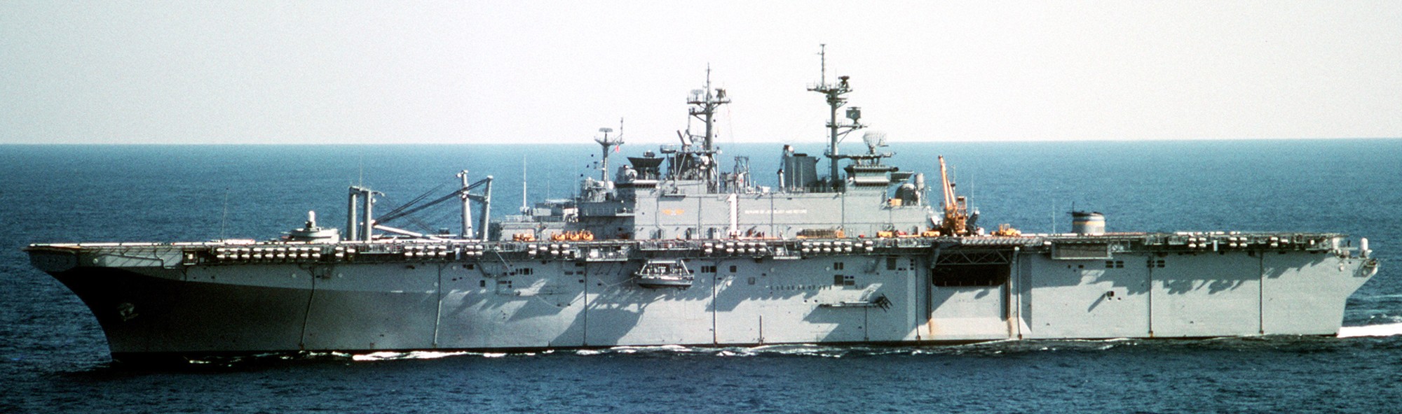 lhd-1 uss wasp amphibious assault landing ship dock helicopter us navy 68