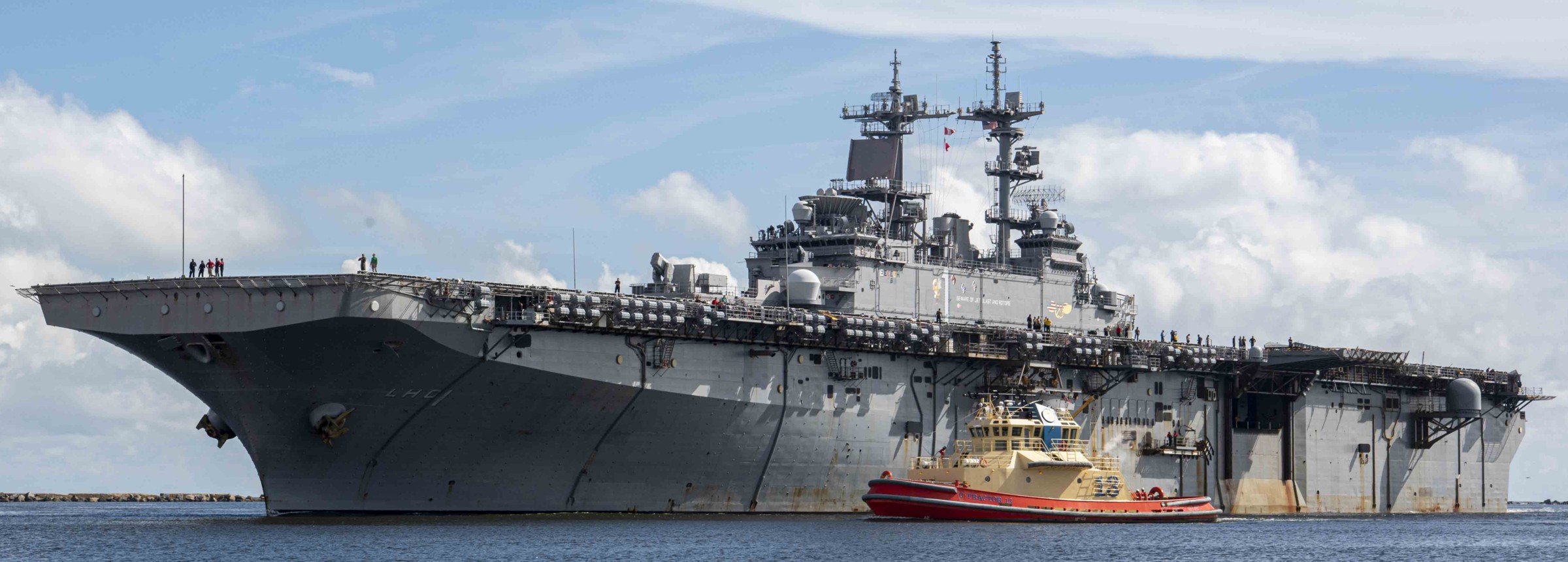 lhd-1 uss wasp amphibious assault landing ship dock helicopter us navy naval station mayport florida 164