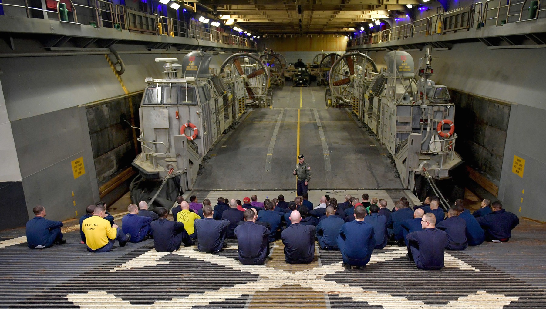 lhd-1 uss wasp amphibious assault landing ship dock helicopter us navy 203