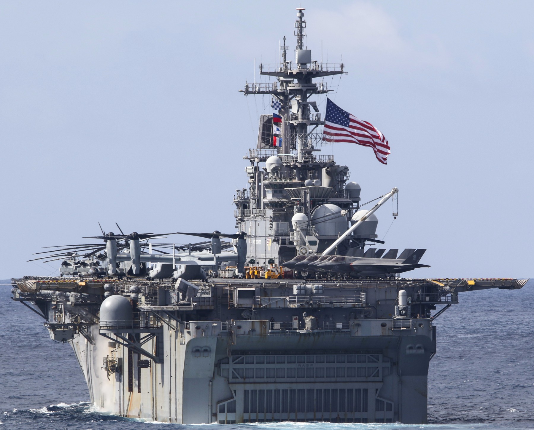 lhd-1 uss wasp amphibious assault landing ship dock helicopter us navy vmm-265 tasman sea 206