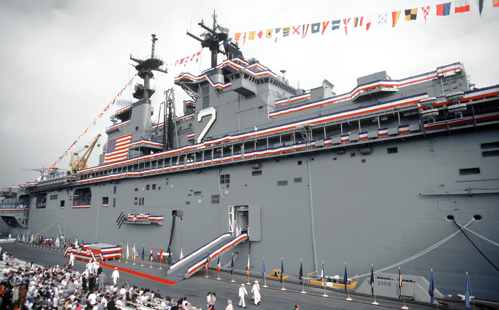 lhd-2 uss essex wasp class amphibious assault ship commissioning ceremony nas north island california 06