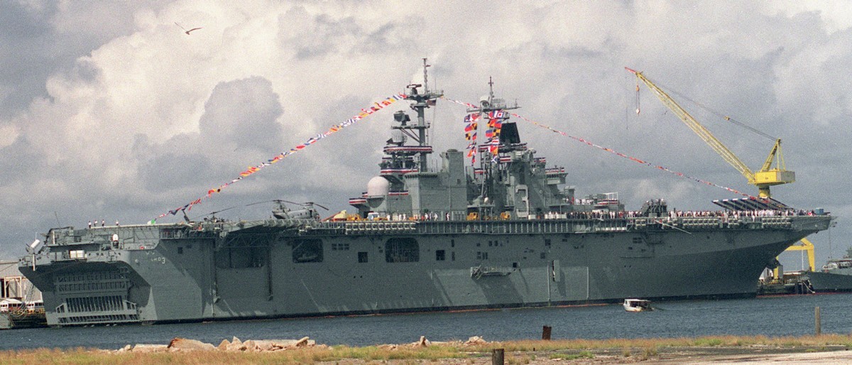 lhd-3 uss kearsarge wasp class amphibious assault ship commissioning pascagoula mississippi 09