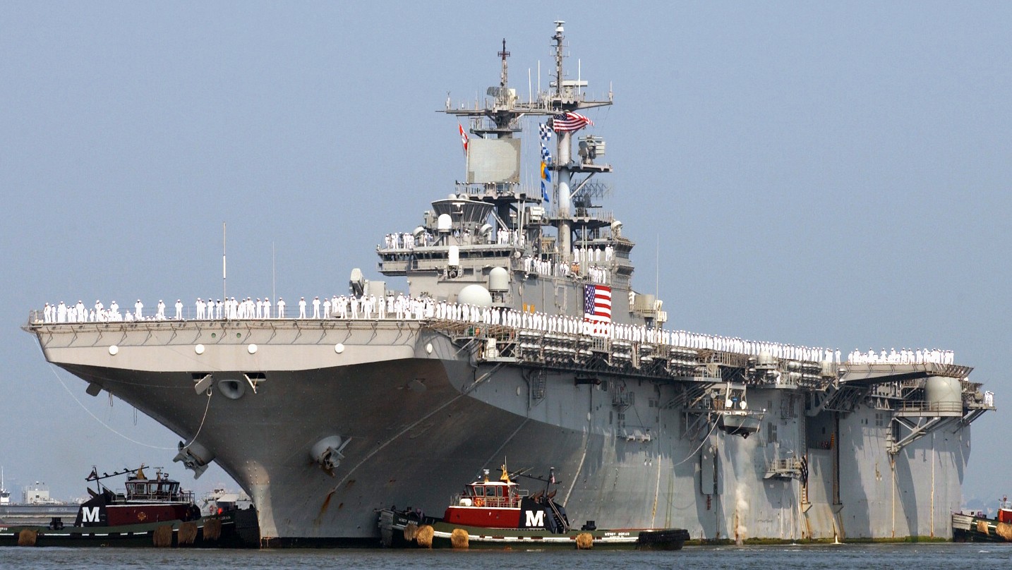 lhd-3 uss kearsarge wasp class amphibious assault ship landing dock us navy returning norfolk virginia 35