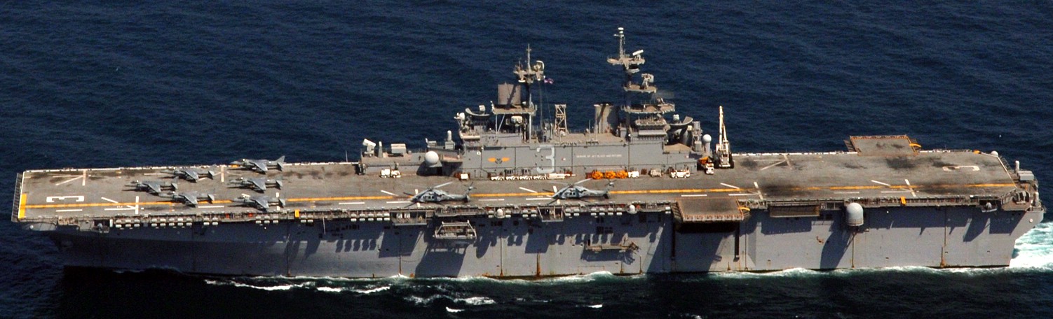 lhd-3 uss kearsarge wasp class amphibious assault ship us navy marines hmm-261 persian gulf 61