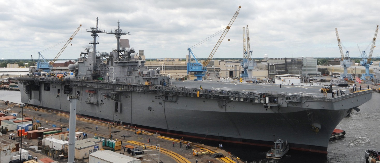 lhd-3 uss kearsarge wasp class amphibious assault ship landing dock norfolk naval shipyard nnsy dpma 72