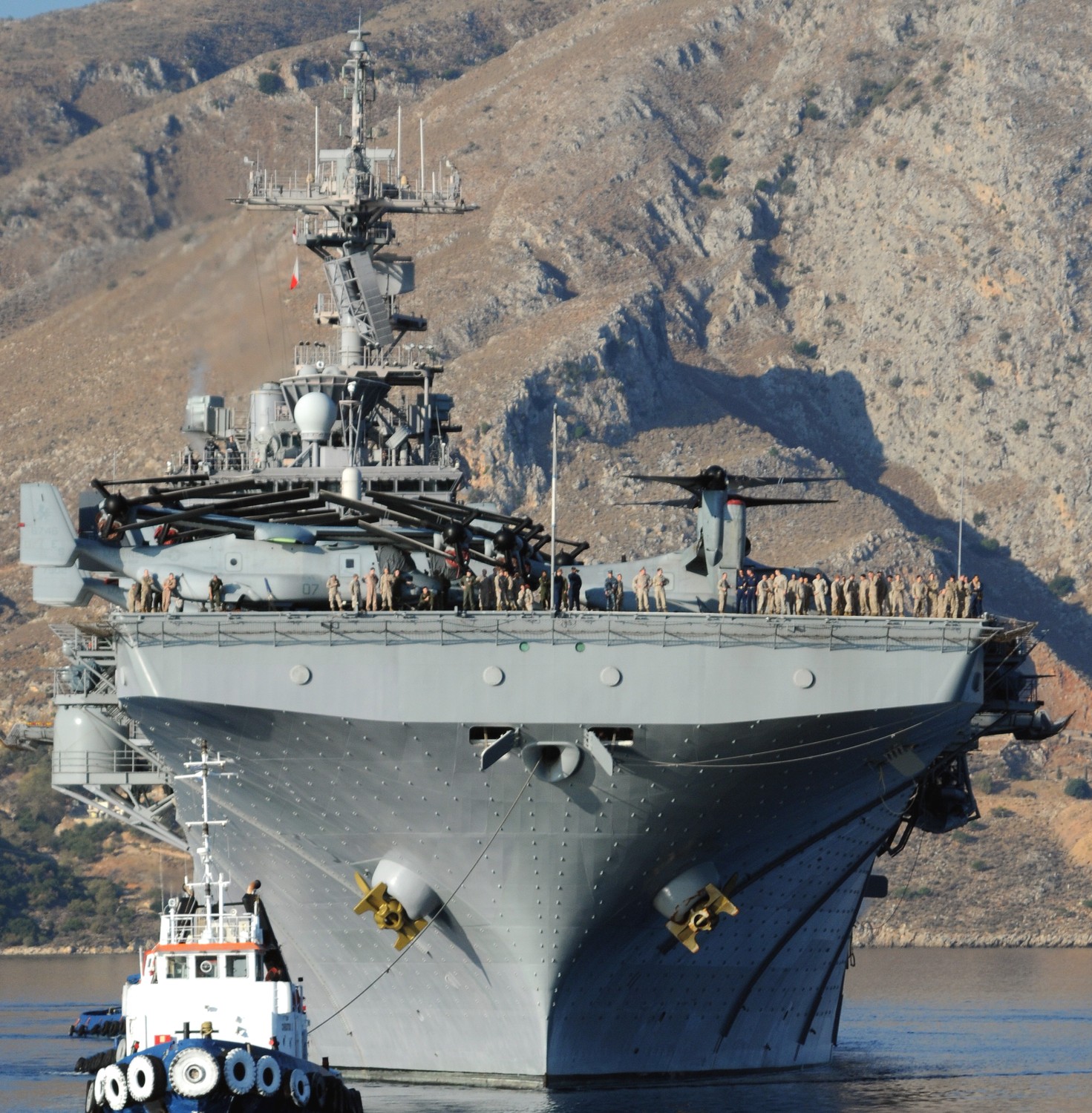 lhd-3 uss kearsarge wasp class amphibious assault ship naval support activity souda bay greece 77