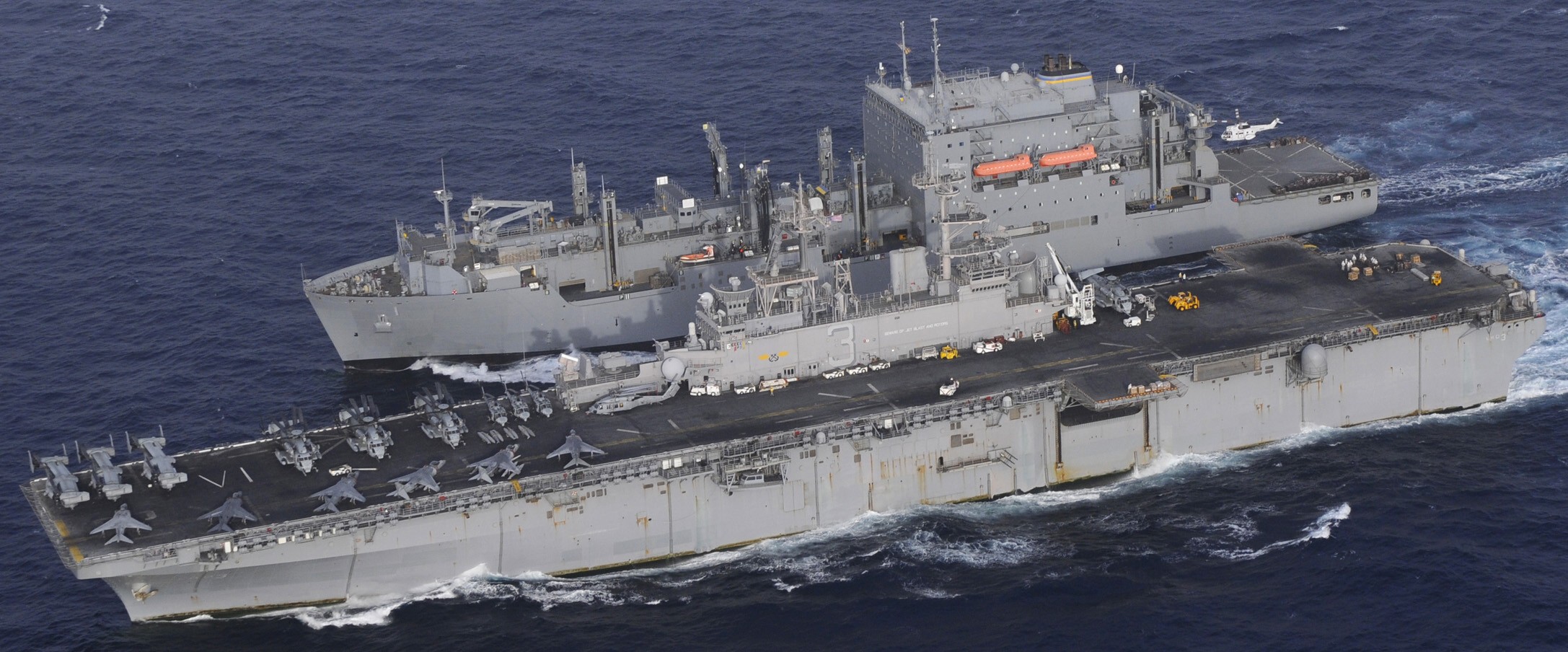 lhd-3 uss kearsarge wasp class amphibious assault ship us navy marines vmm-266 5th fleet aor 2011 79
