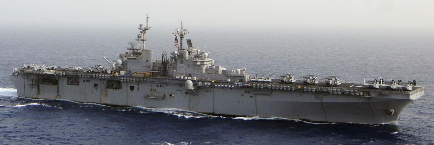 lhd-3 uss kearsarge wasp class amphibious assault ship us navy marines vmm-266 80