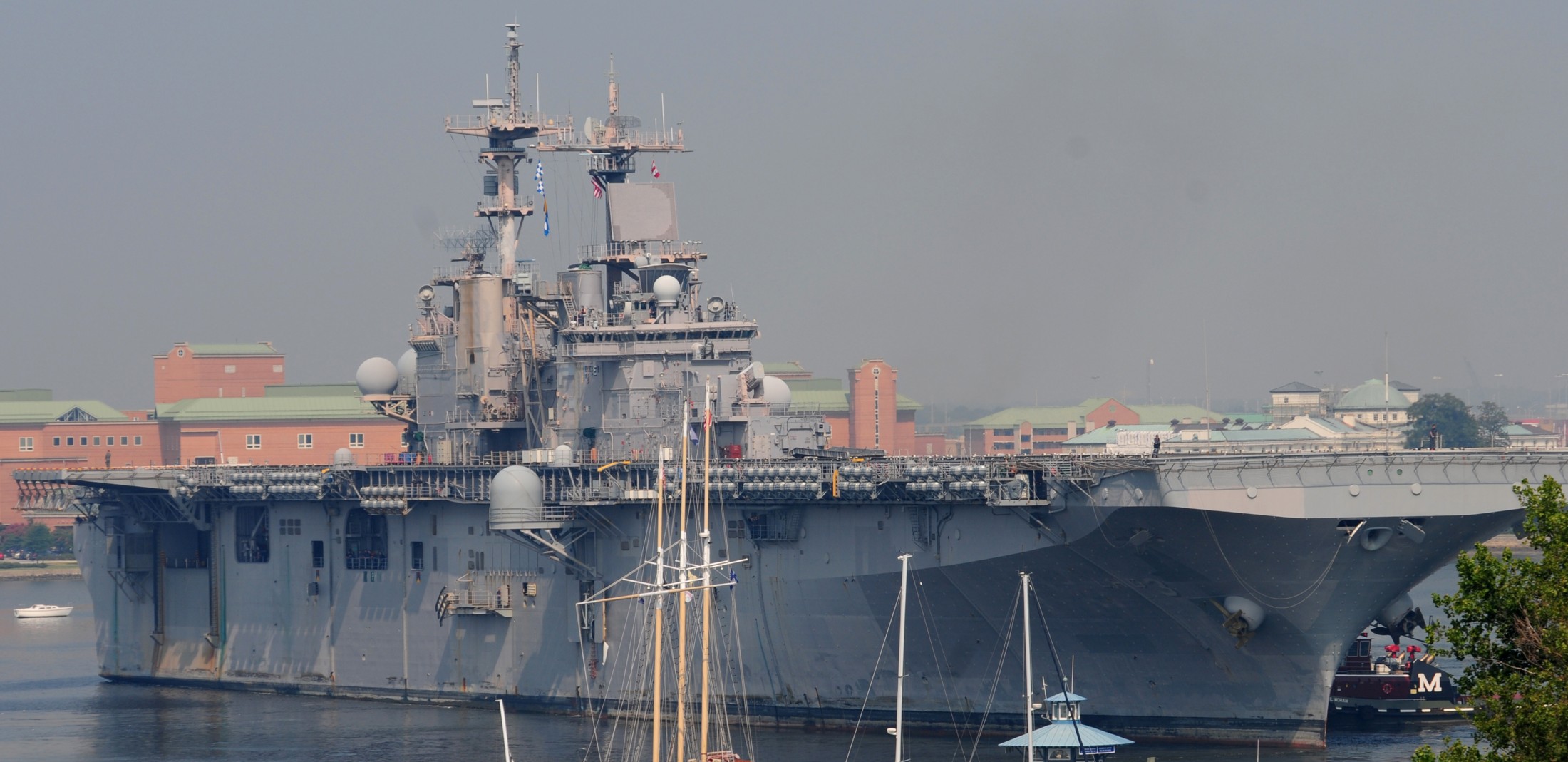 lhd-3 uss kearsarge wasp class amphibious assault ship landing dock us navy bae systems norfolk ship repair norfolk pma 83