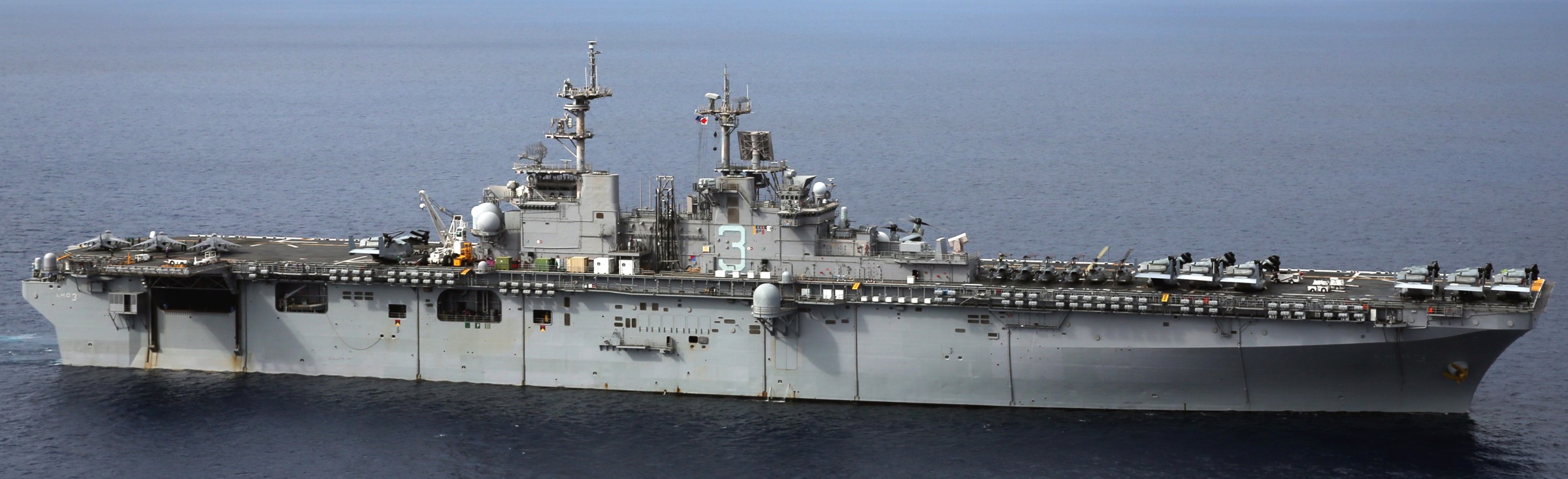 lhd-3 uss kearsarge wasp class amphibious assault ship us navy marines vmm-266 95