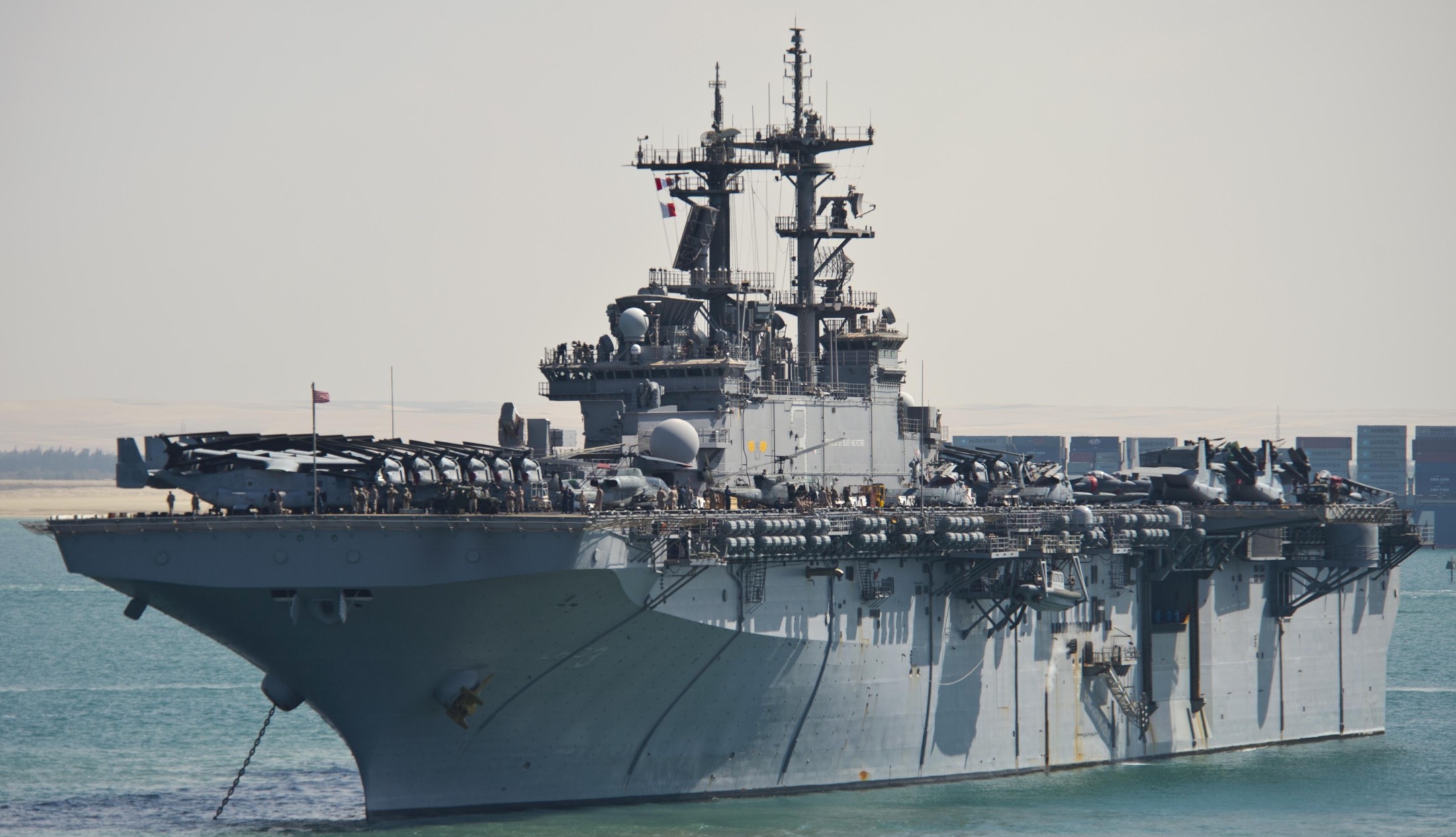 lhd-3 uss kearsarge wasp class amphibious assault ship us navy marines vmm-266 suez canal 99