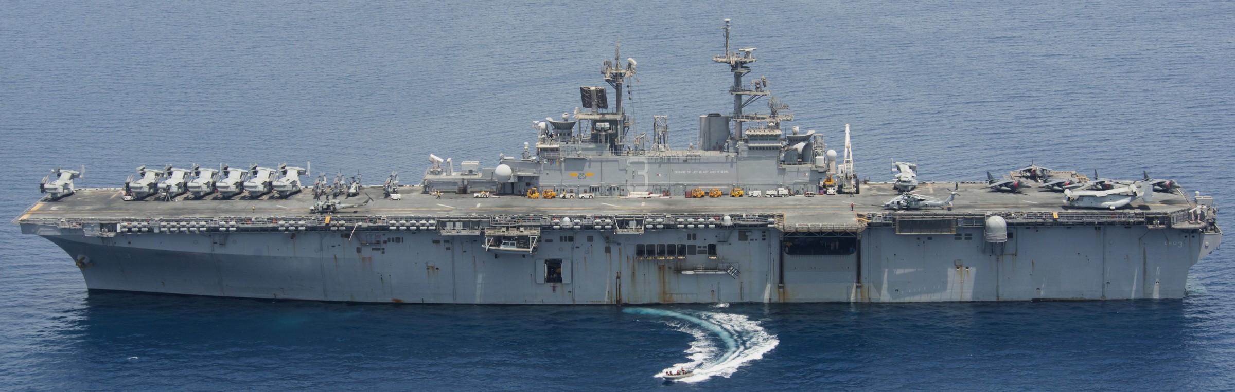 lhd-3 uss kearsarge wasp class amphibious assault ship us navy marines vmm-266 112