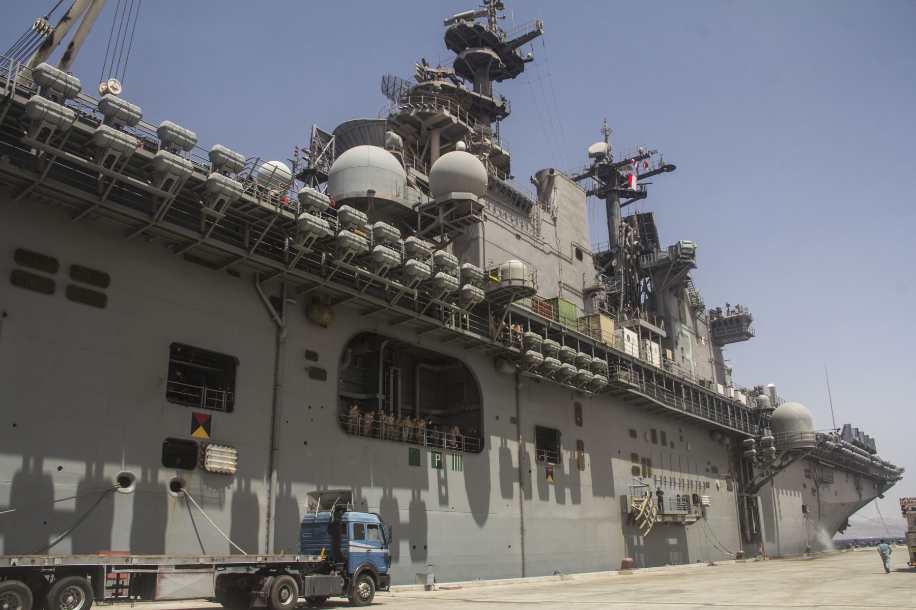 lhd-3 uss kearsarge wasp class amphibious assault ship us navy marines vmm-266 aqaba jordan 120