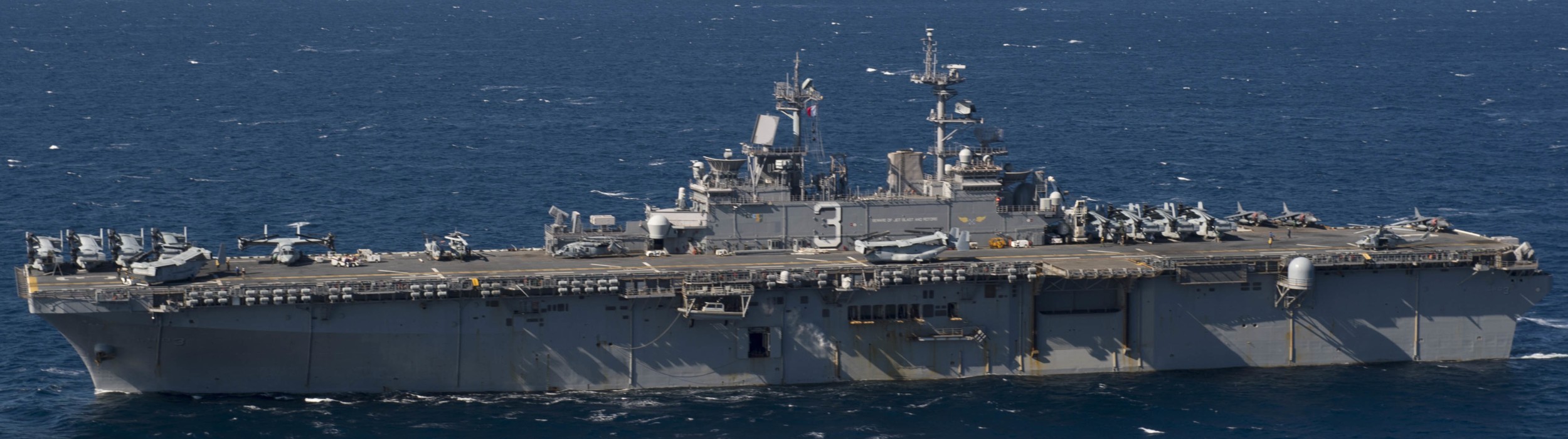 lhd-3 uss kearsarge wasp class amphibious assault ship us navy marines vmm-162 152