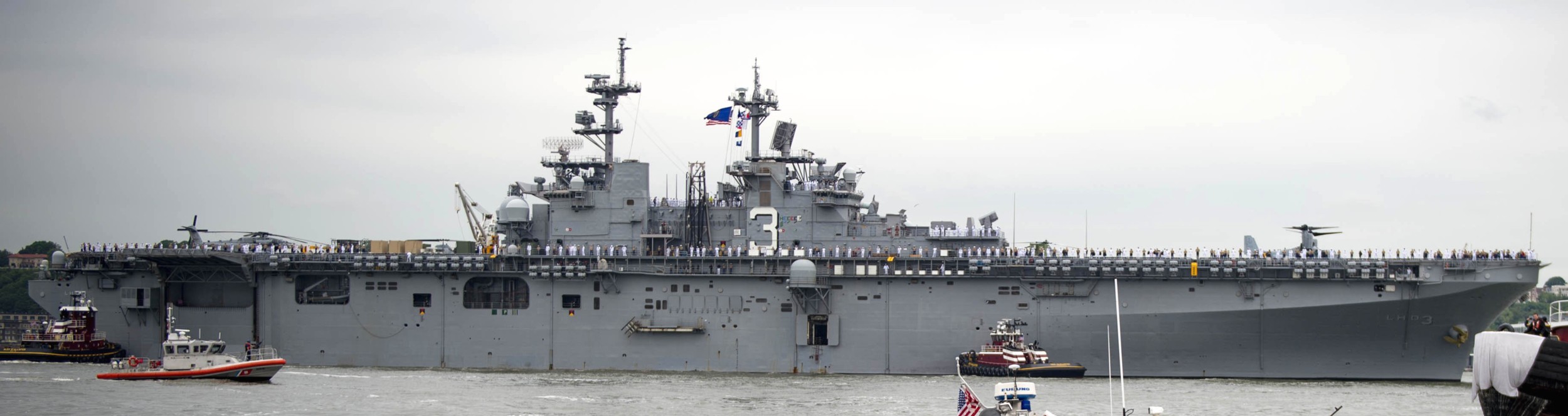 lhd-3 uss kearsarge wasp class amphibious assault ship landing dock us navy new york 2017 168