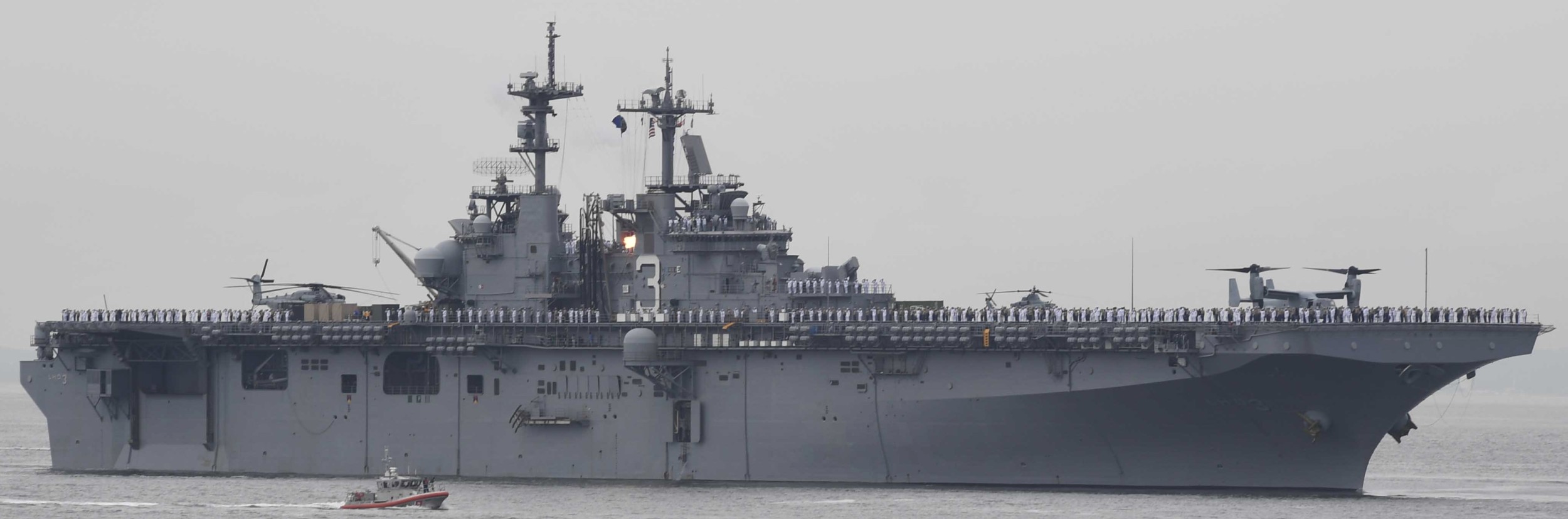 lhd-3 uss kearsarge wasp class amphibious assault ship landing dock us navy 171