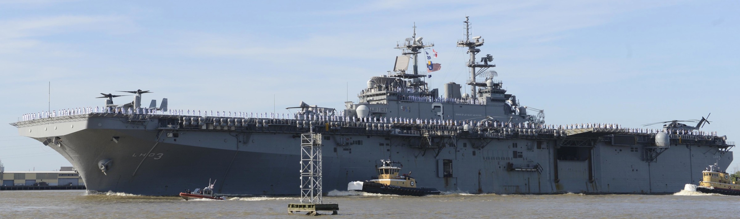 lhd-3 uss kearsarge wasp class amphibious assault ship landing dock navy week new orleans louisiana 182