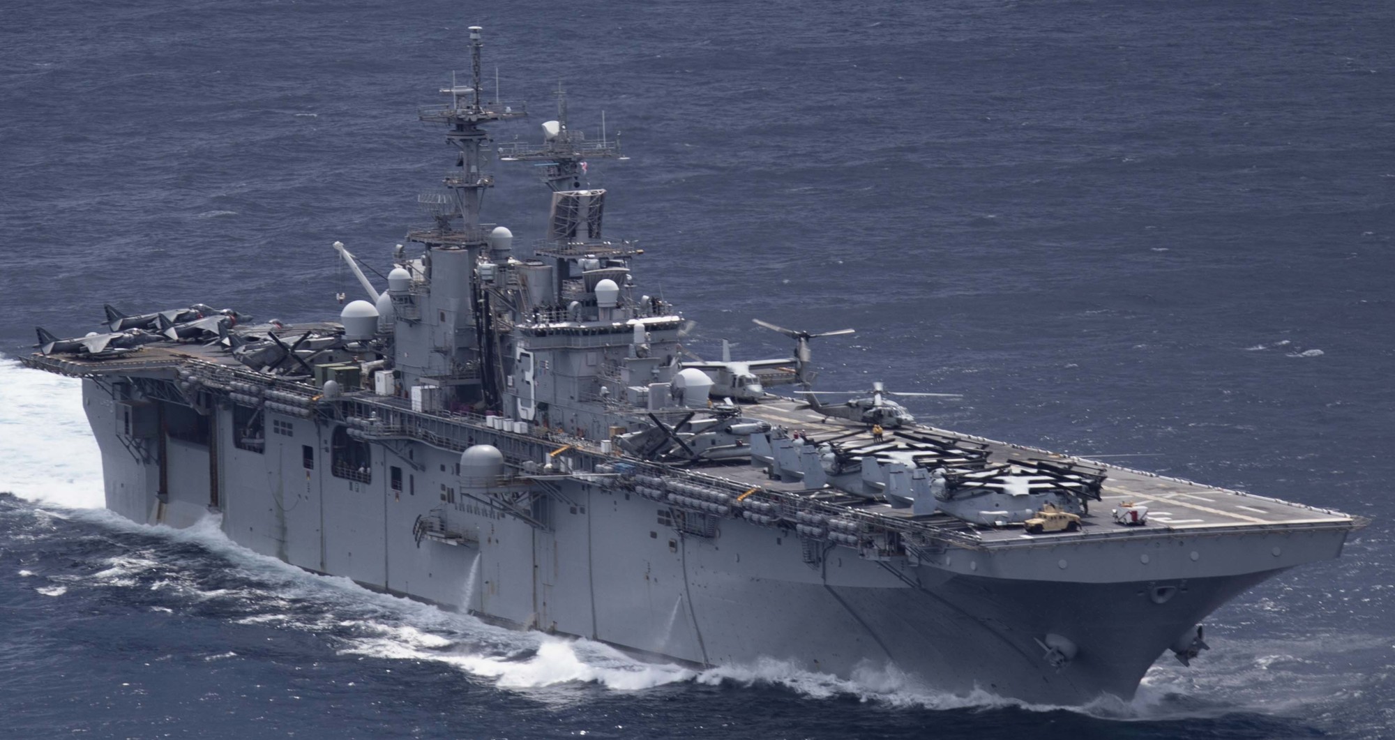 lhd-3 uss kearsarge wasp class amphibious assault ship us navy marines vmm-264 argmeuex 189