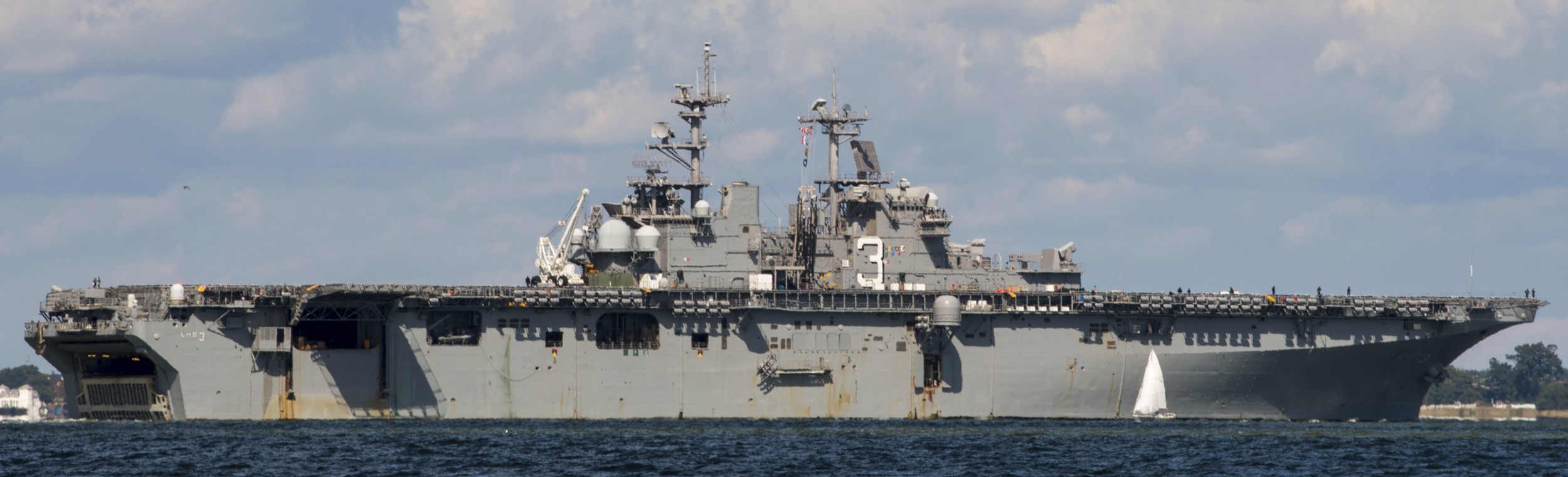 lhd-3 uss kearsarge wasp class amphibious assault ship landing dock us navy marines departing naval station norfolk virginia 190