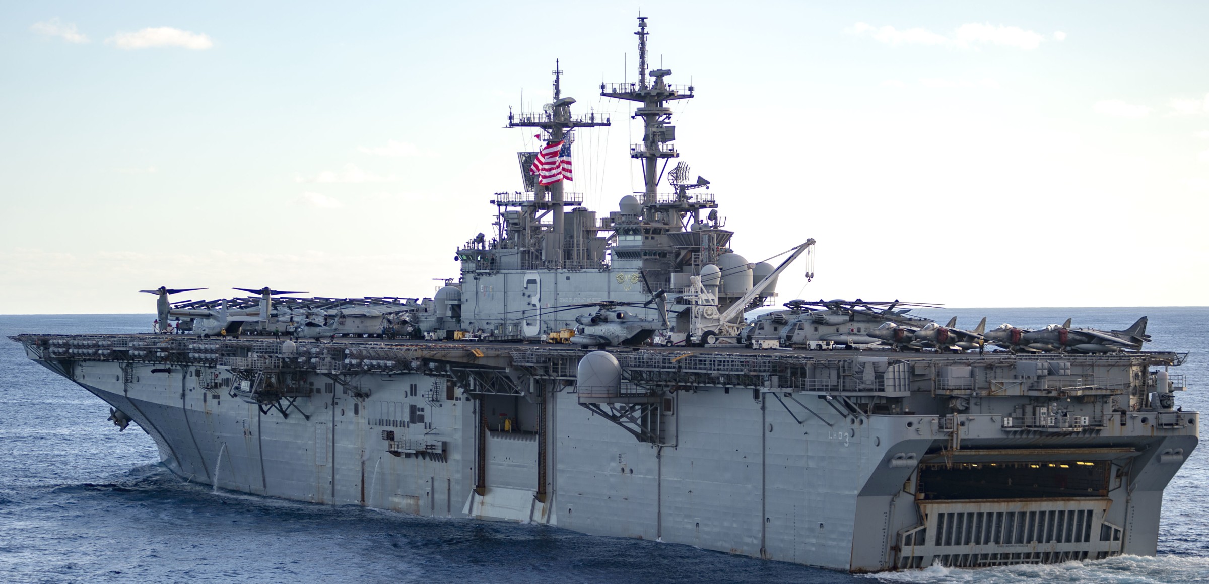 lhd-3 uss kearsarge wasp class amphibious assault ship us navy marines vmm-264 199
