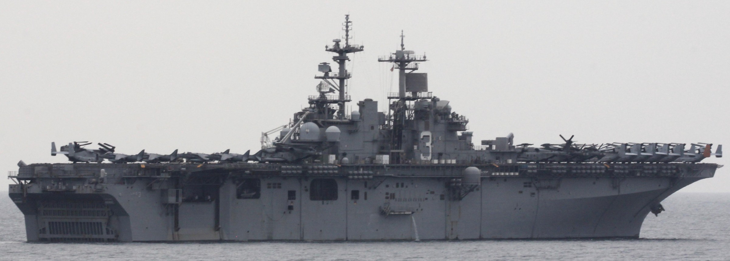 lhd-3 uss kearsarge wasp class amphibious assault ship us navy marines vmm-264 strait of hormuz 204