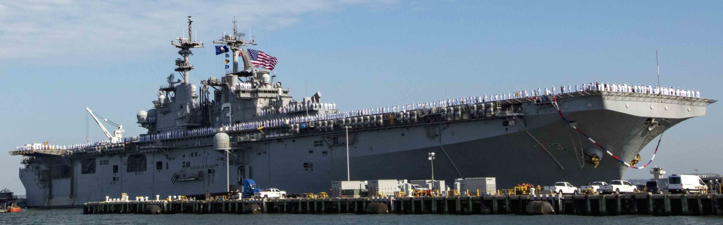 lhd-3 uss kearsarge wasp class amphibious assault ship landing dock us navy marines returning naval station norfolk virginia 213