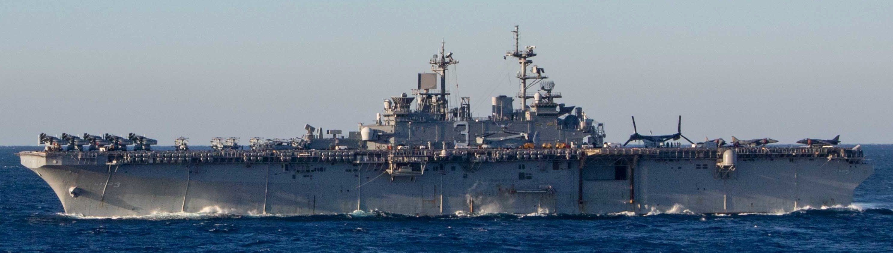 lhd-3 uss kearsarge wasp class amphibious assault ship us navy marines vmm-263 220