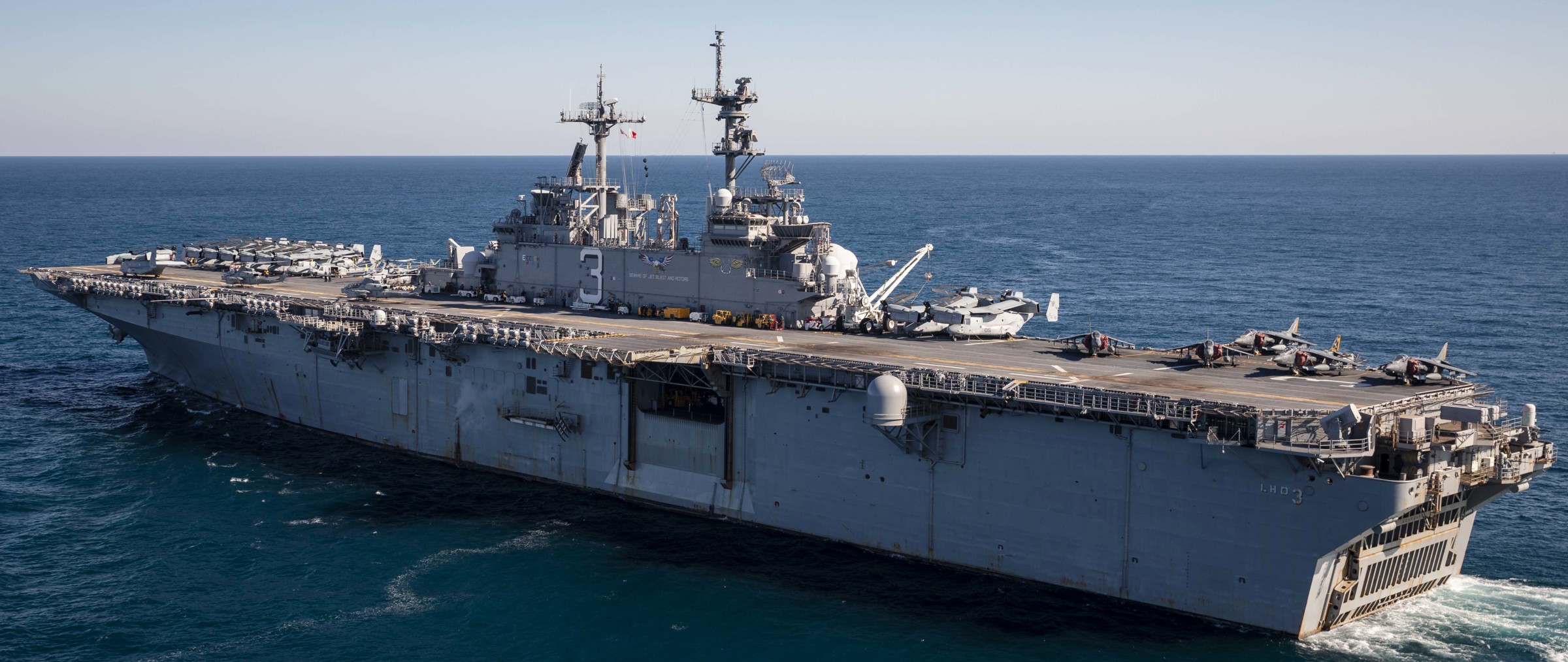 lhd-3 uss kearsarge wasp class amphibious assault ship landing dock us navy marines vmm-263rein 221