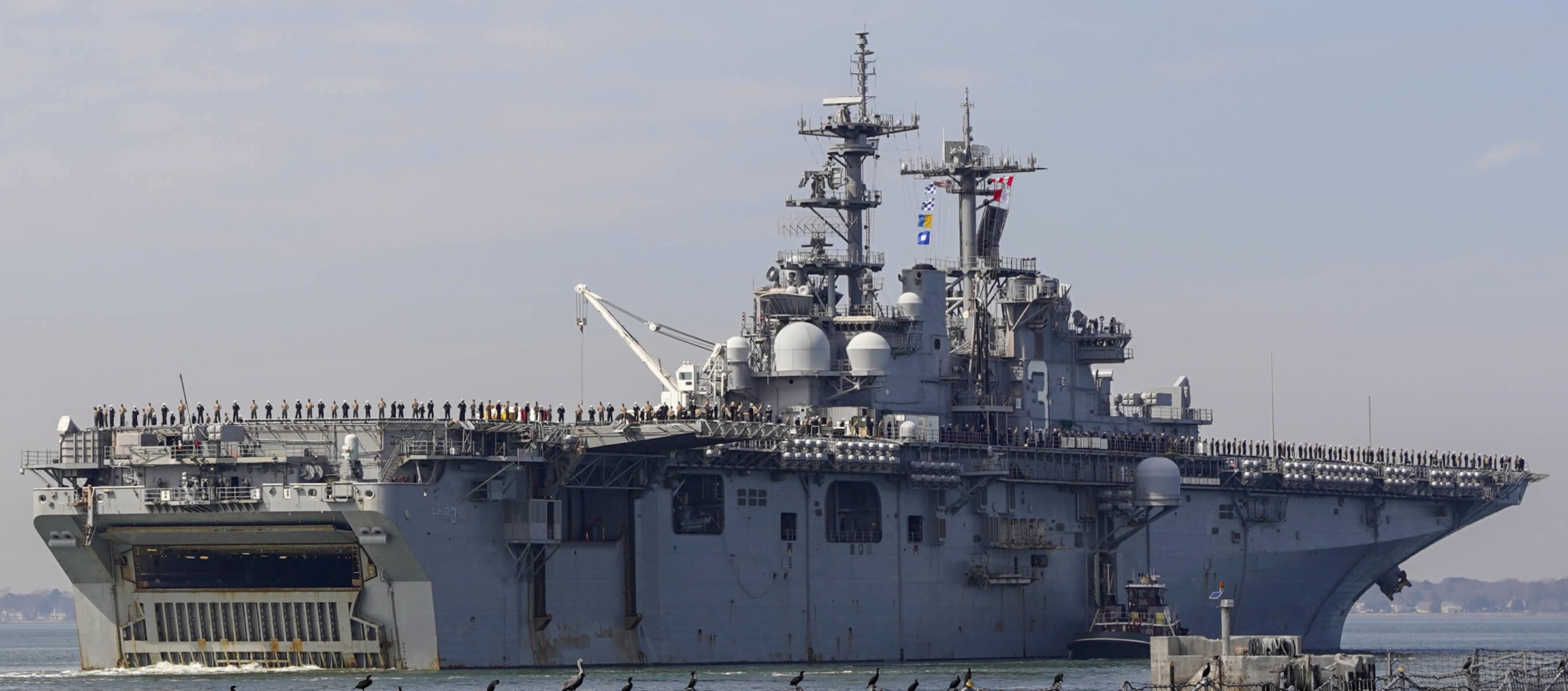 lhd-3 uss kearsarge wasp class amphibious assault ship landing dock us navy marines departing norfolk virginia 223