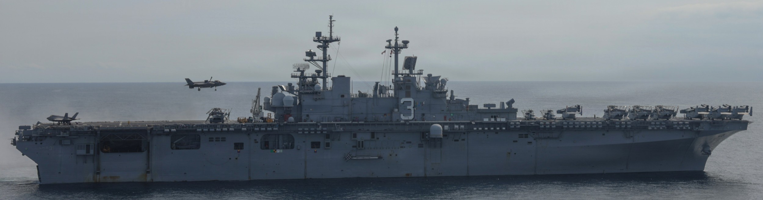 uss kearsarge lhd-3 amphibious assault ship vmm hmh vmfa 266