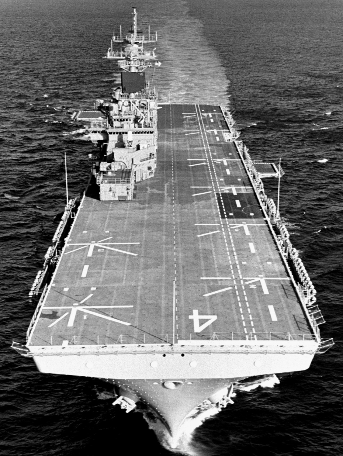 lhd-4 uss boxer wasp class amphibious assault ship dock landing us navy 05
