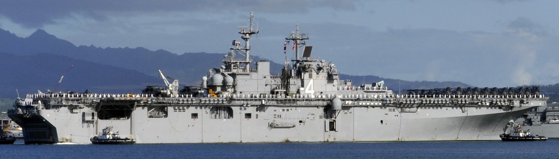 lhd-4 uss boxer wasp class amphibious assault ship dock landing us navy marines hmm-163 pearl harbor hickam hawaii 66
