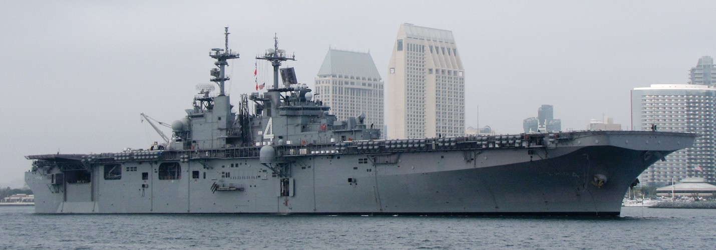 lhd-4 uss boxer wasp class amphibious assault ship dock landing us navy returning san diego 2012