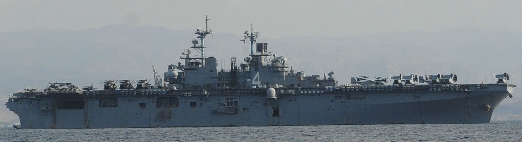 lhd-4 uss boxer wasp class amphibious assault ship dock landing us navy marines vmm-166 djibouti 86