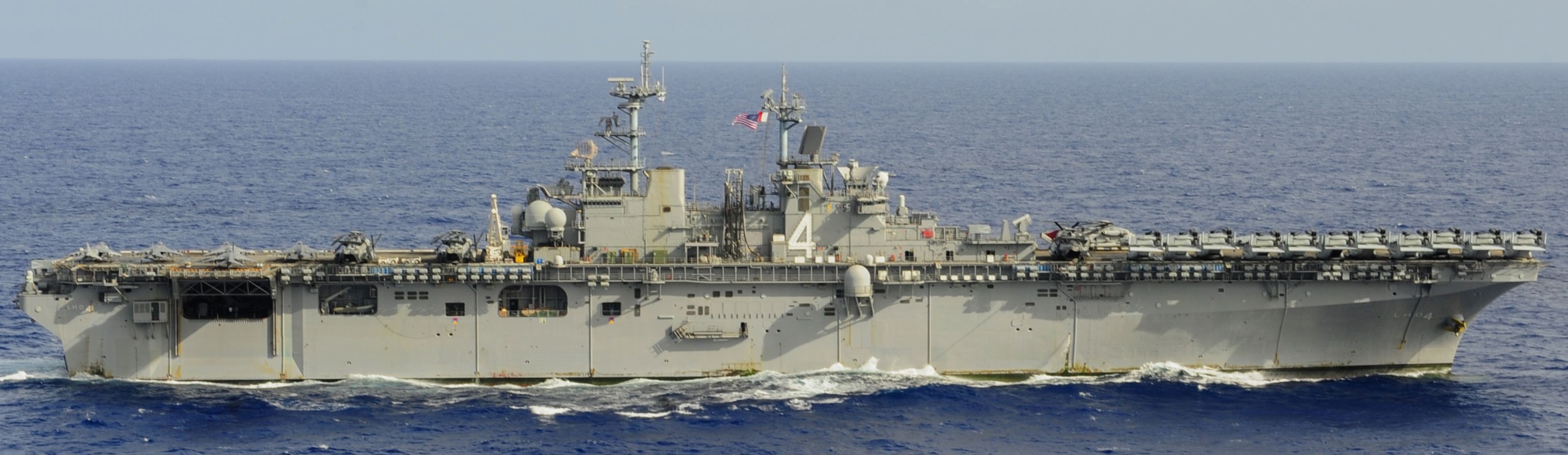 lhd-4 uss boxer wasp class amphibious assault ship dock landing us navy marines vmm-166 94