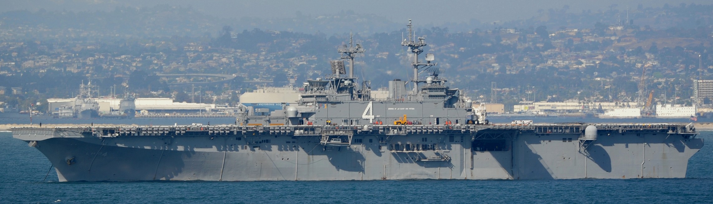 lhd-4 uss boxer wasp class amphibious assault ship dock landing us navy 96