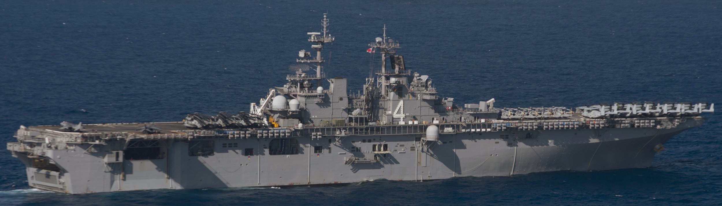 lhd-4 uss boxer wasp class amphibious assault ship dock landing us navy marines vmm-166(rein) 105
