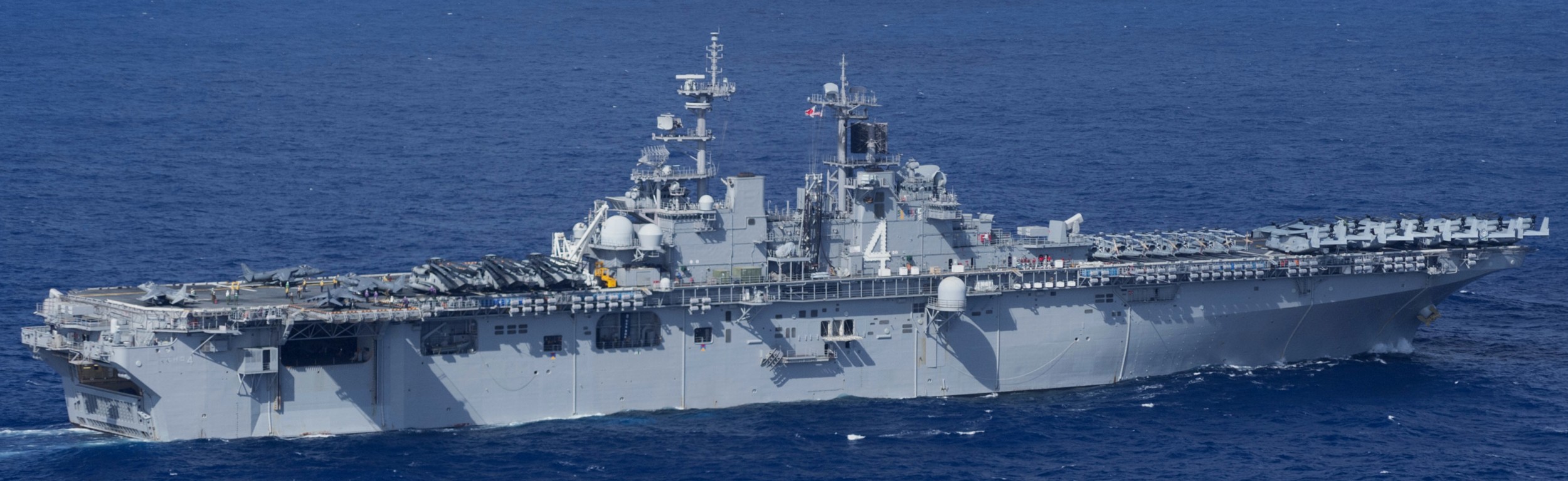 lhd-4 uss boxer wasp class amphibious assault ship dock landing us navy marines vmm-166 pacific ocean 106