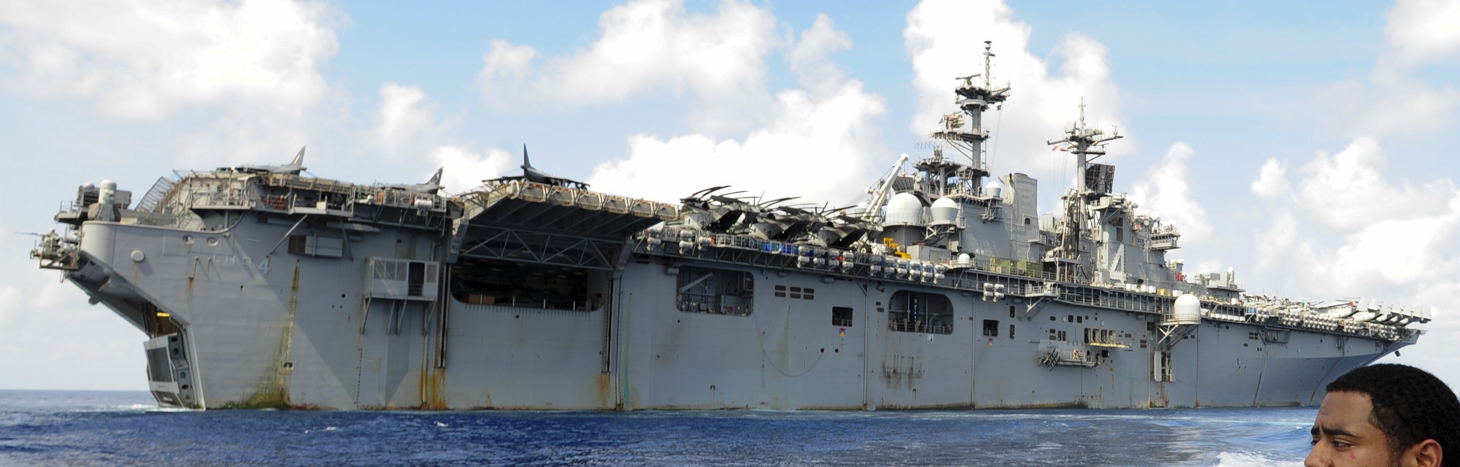 lhd-4 uss boxer wasp class amphibious assault ship dock landing us navy marines vmm-166 112
