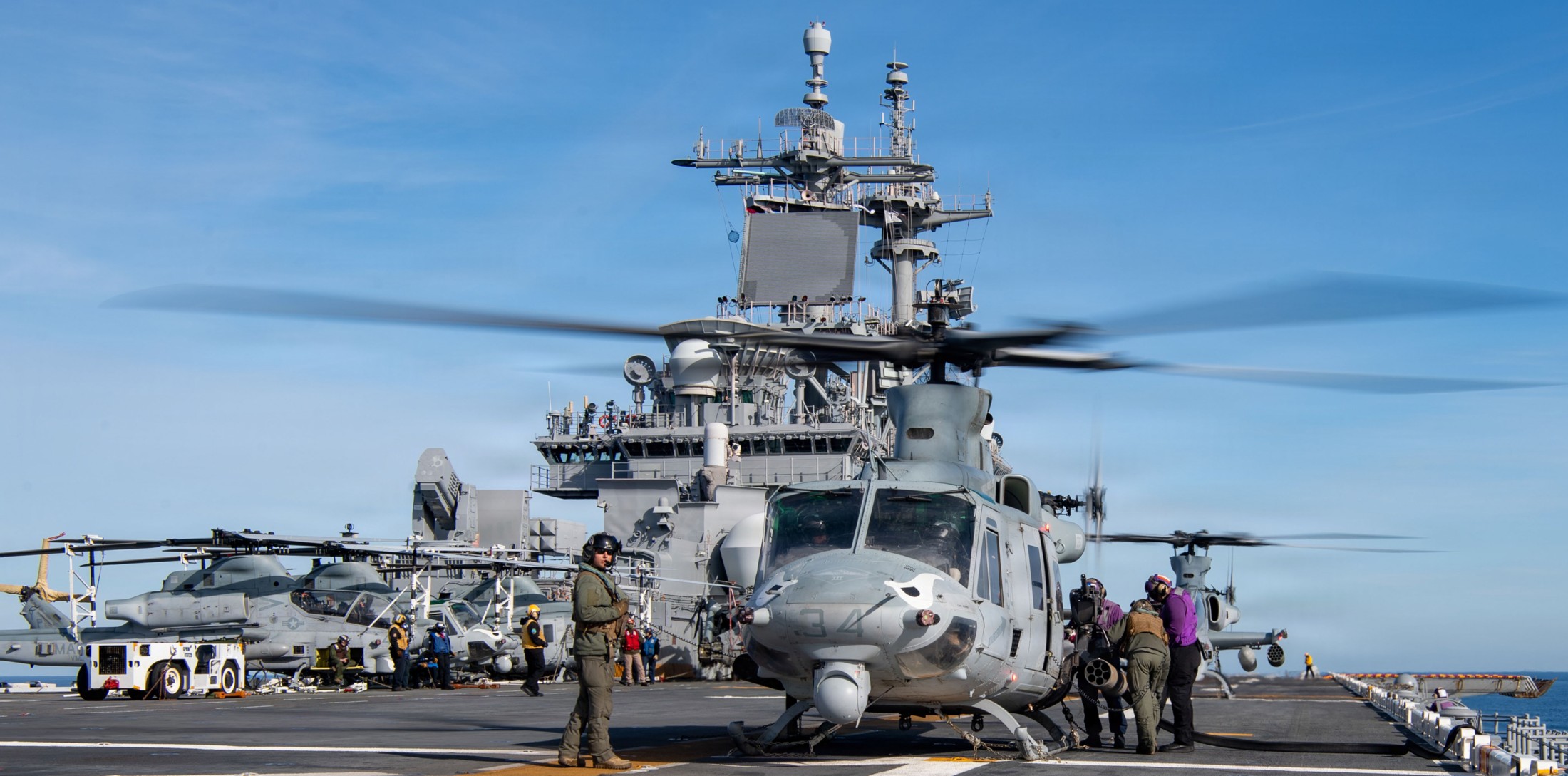 lhd-4 uss boxer wasp class amphibious assault ship landing helicopter dock vmm-163(rein) 2026 185