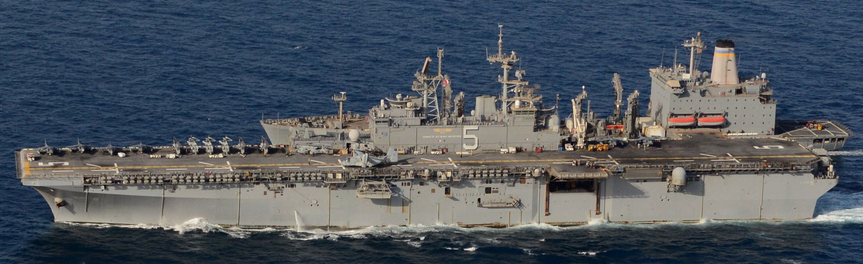 lhd-5 uss bataan wasp class amphibious assault ship dock landing helicopter us navy vmm-263 marines arabian gulf 98