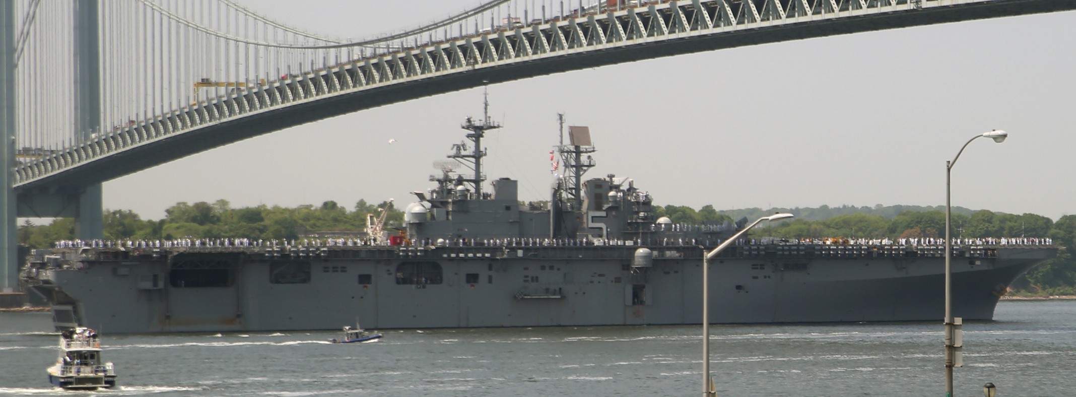 lhd-5 uss bataan wasp class amphibious assault ship dock landing helicopter us navy fleet week new york 113