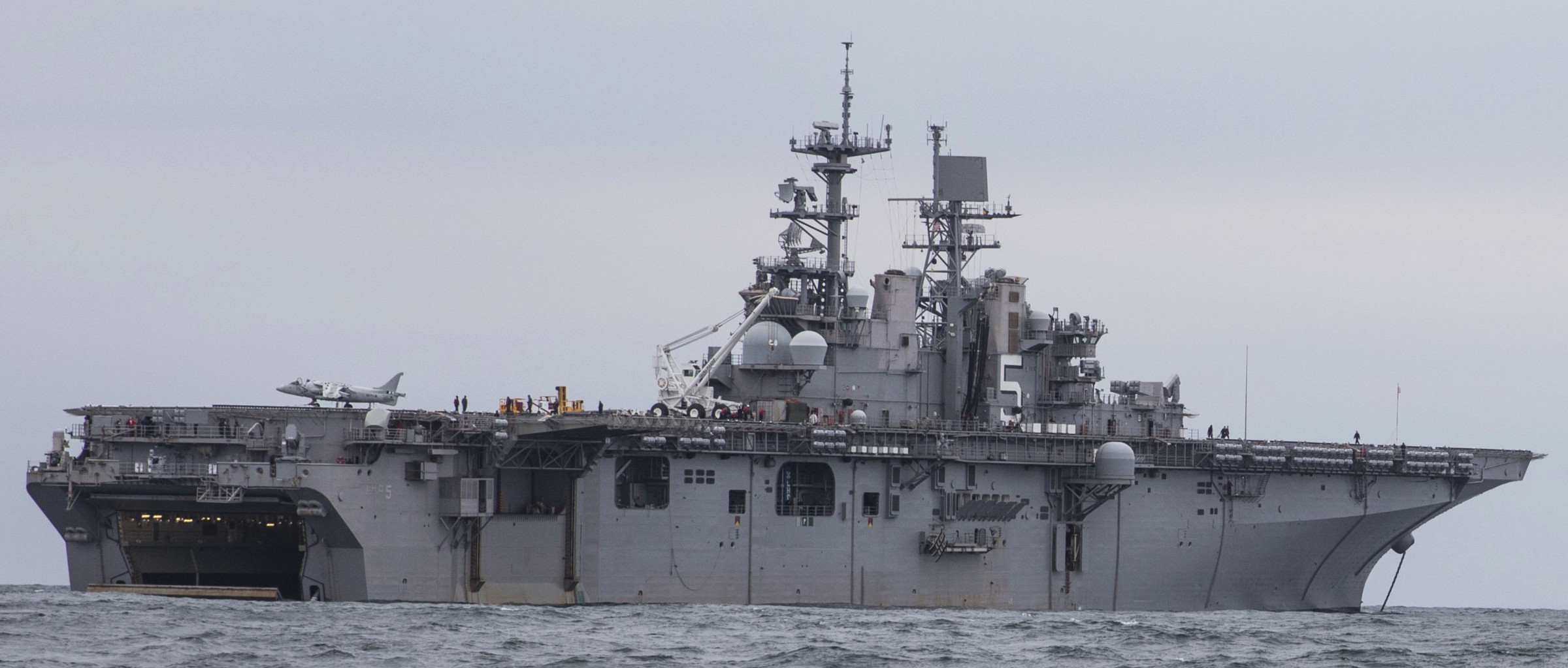 lhd-5 uss bataan wasp class amphibious assault ship dock landing helicopter us navy vmm-365 marines 144