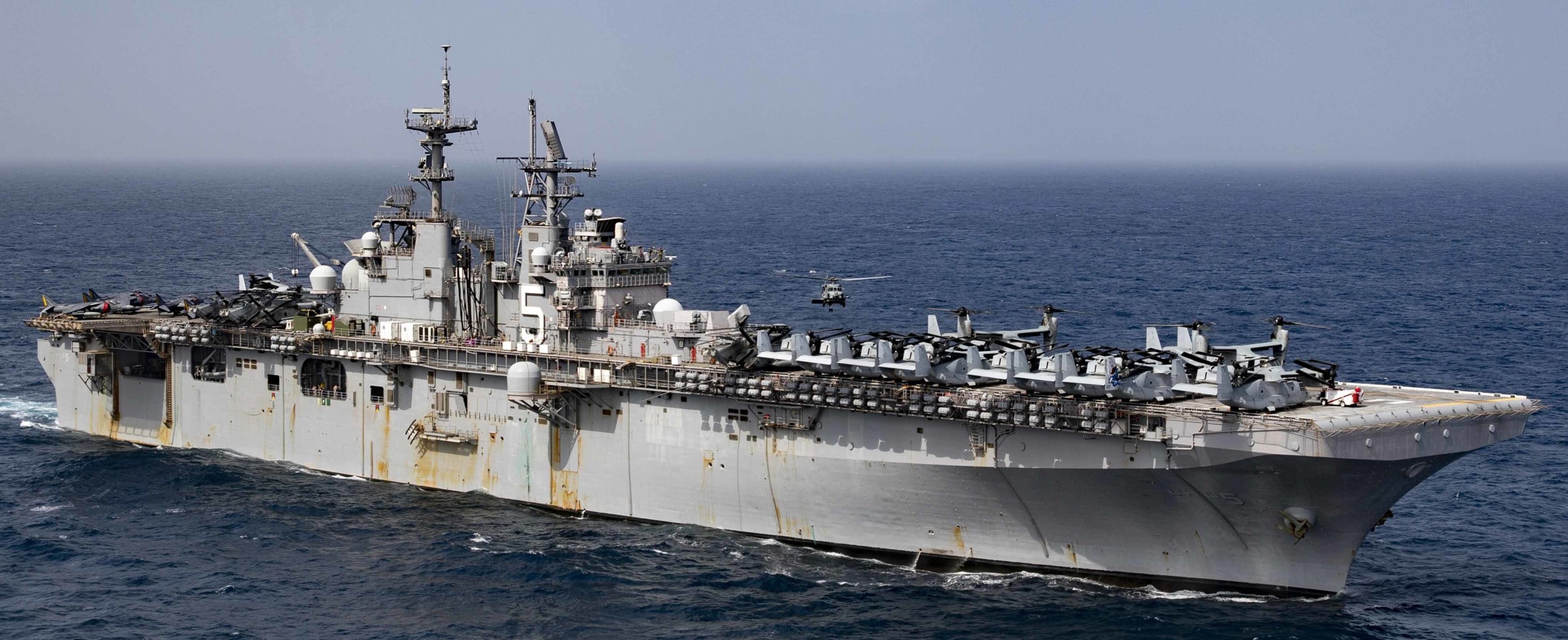 lhd-5 uss bataan wasp class amphibious assault ship dock landing helicopter us navy vmm-365 marines gulf of aden 154