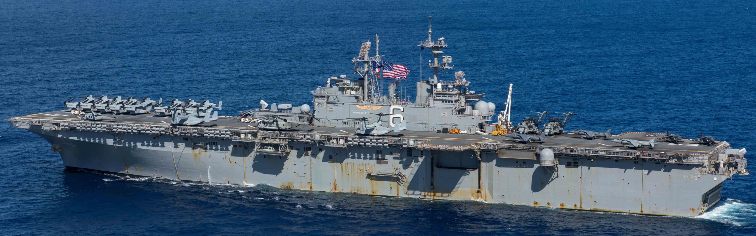 lhd-6 uss bonhomme richard amphibious assault ship landing helicopter dock wasp class us navy 07