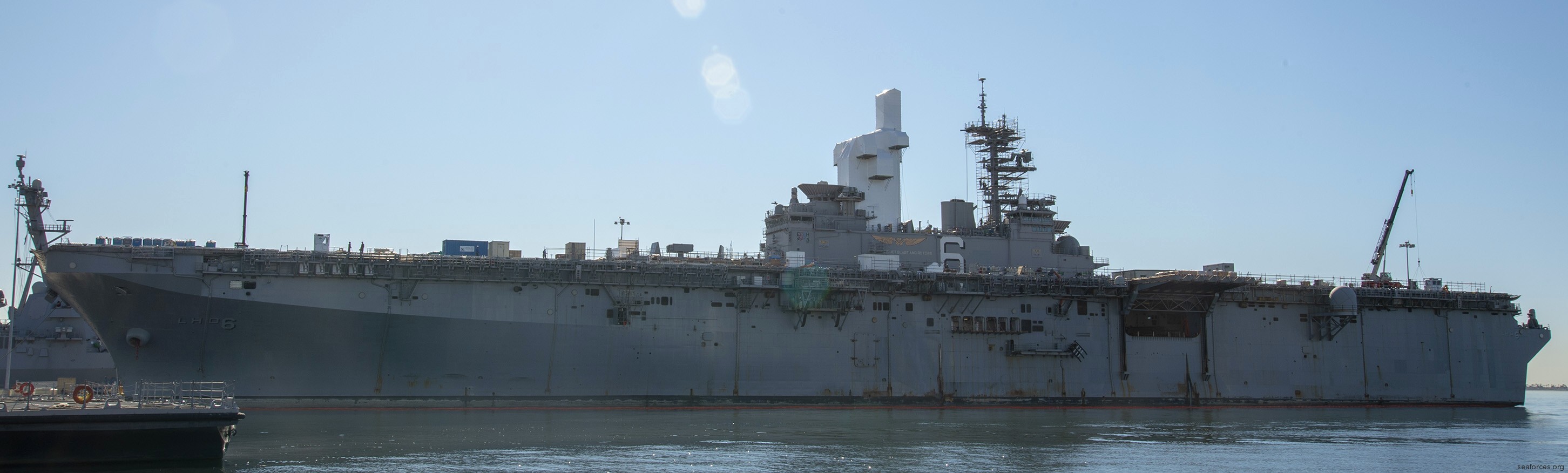 lhd-6 uss bonhomme richard amphibious assault ship landing helicopter dock wasp class 08 maintenance period san diego